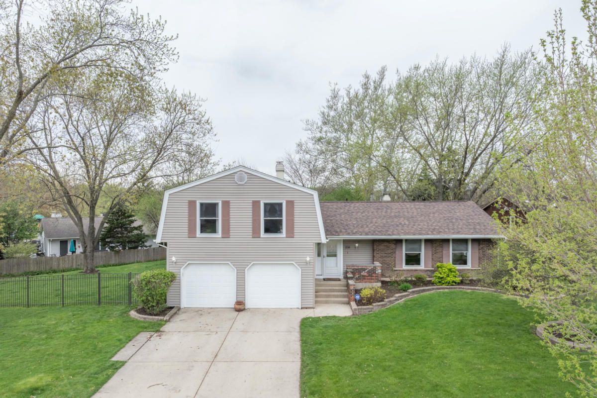 258 FREMONT CT, BLOOMINGDALE, IL 60108, photo 1 of 28