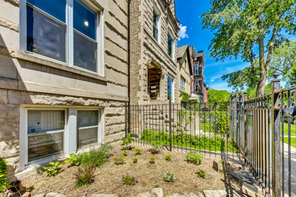 2622 W CRYSTAL ST, CHICAGO, IL 60622, photo 4 of 65