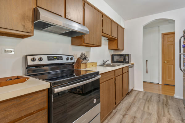 1615 E CENTRAL RD UNIT 105A, ARLINGTON HEIGHTS, IL 60005, photo 5 of 17