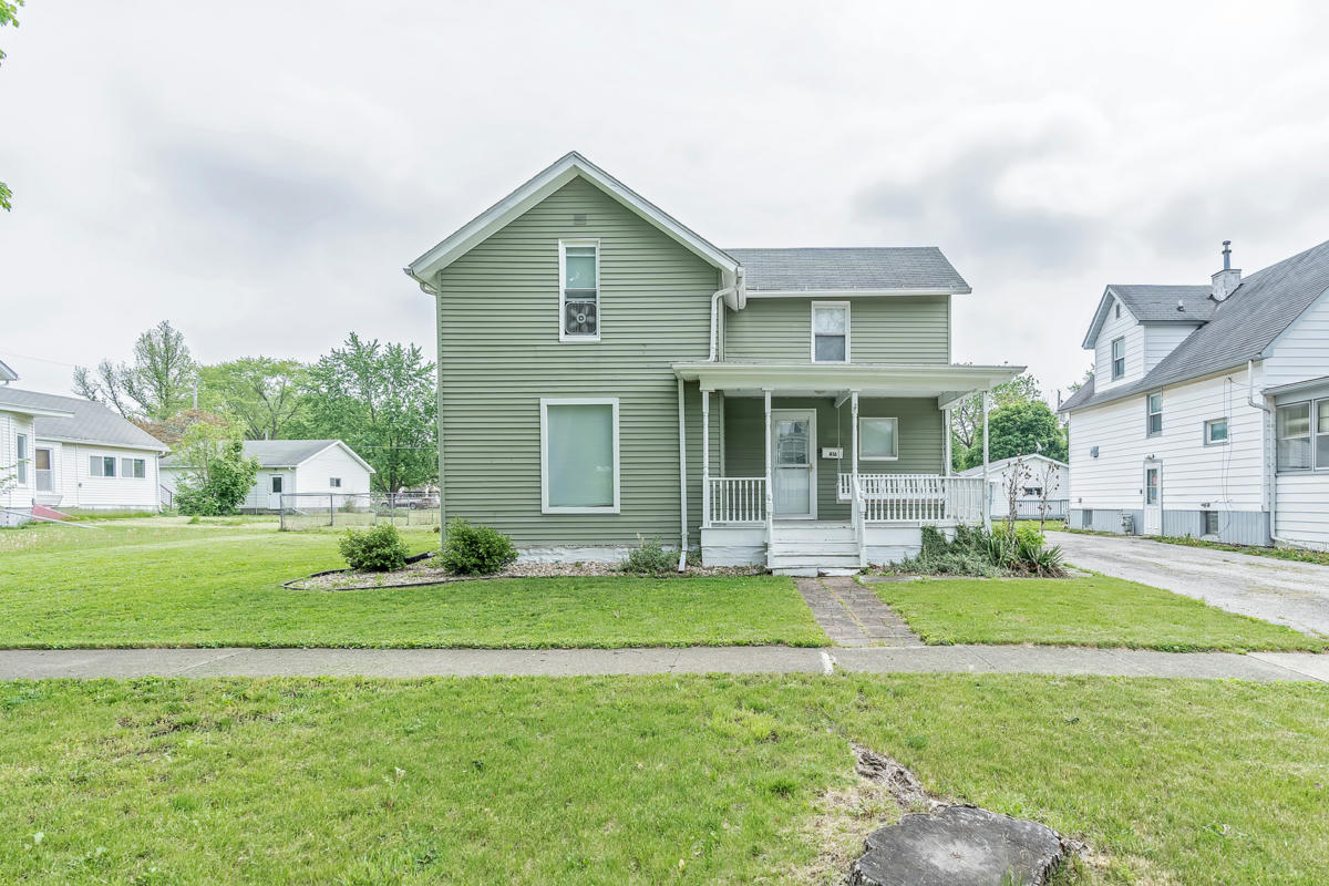 416 N MELVIN ST, GIBSON CITY, IL 60936, photo 1 of 38