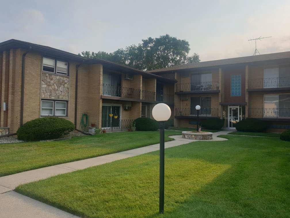18318 EXCHANGE AVE APT 1A, LANSING, IL 60438, photo 1 of 5
