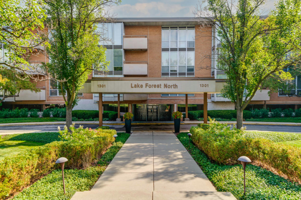 1301 N WESTERN AVE UNIT 111, LAKE FOREST, IL 60045, photo 1 of 12
