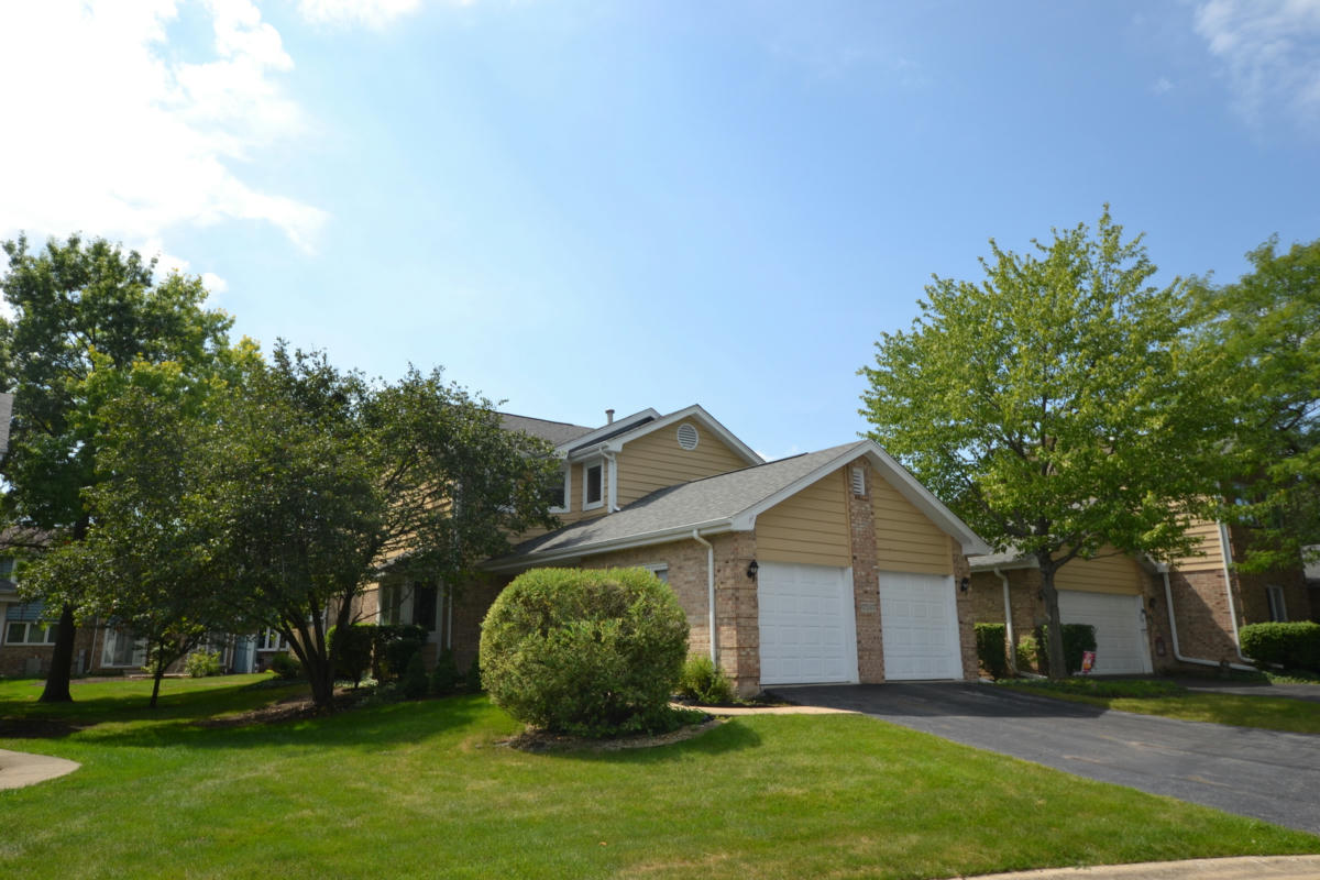 17247 LAKEBROOK DR, ORLAND PARK, IL 60467, photo 1 of 33