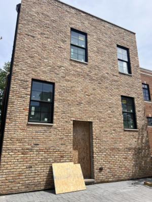 3520 N BELL AVE, CHICAGO, IL 60618, photo 3 of 40