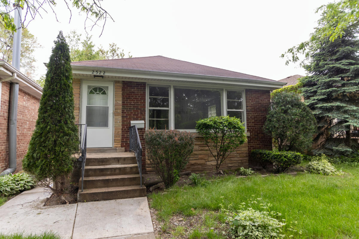 2522 W FITCH AVE, CHICAGO, IL 60645, photo 1 of 28