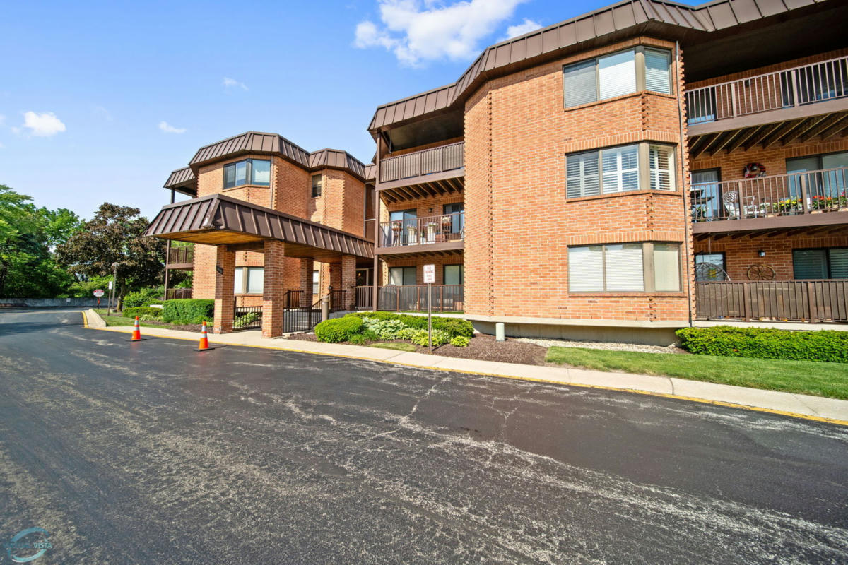 6401 CLARENDON HILLS RD APT 306, WILLOWBROOK, IL 60527, photo 1 of 23